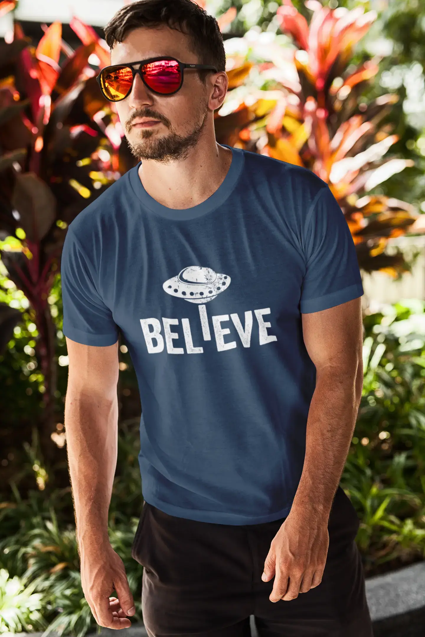 ULTRABASIC - Graphic Men's Believe UFO Alien T-Shirt Funny Casual Letter Print Tee Deep Black