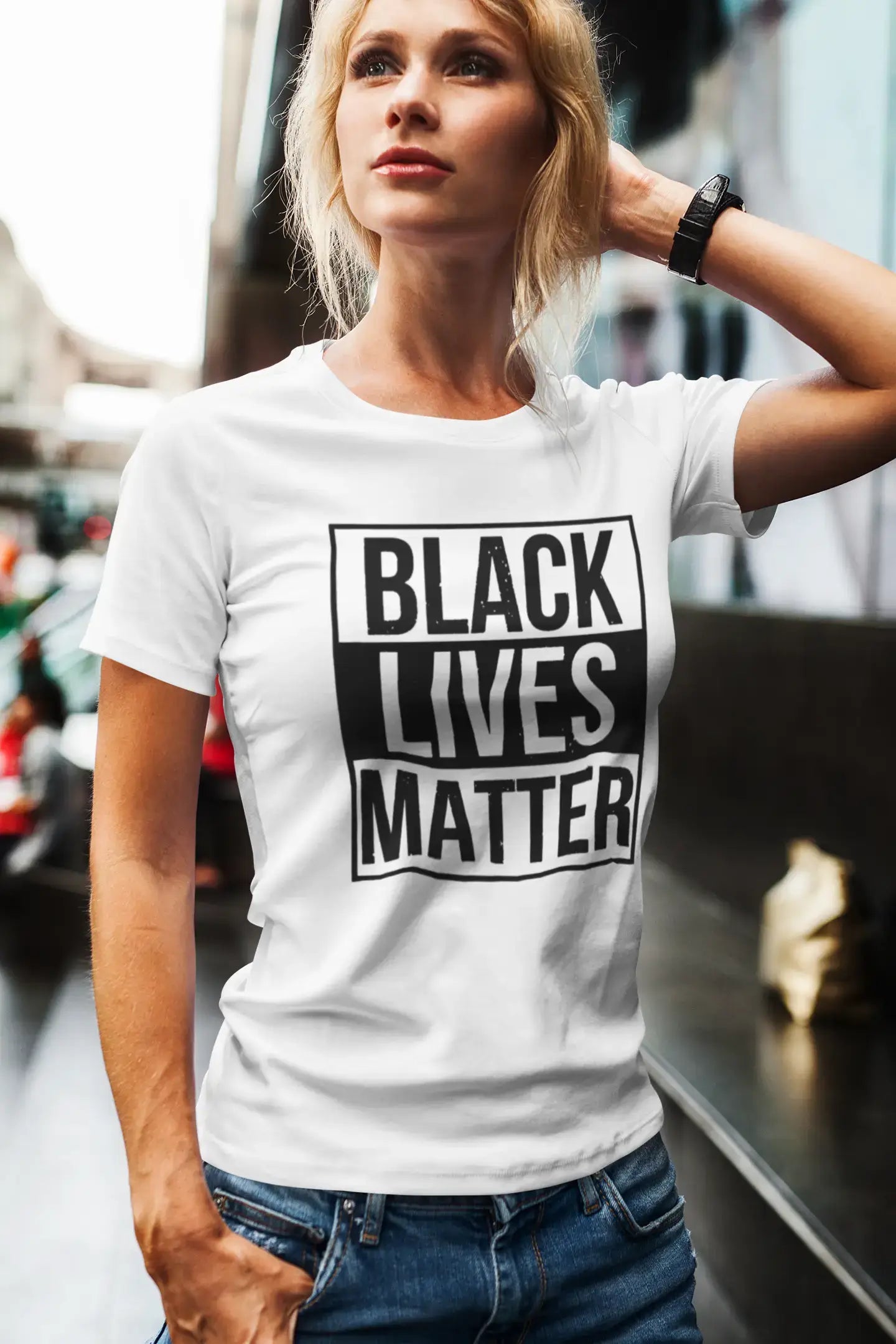 Women’s Short Sleeved T-Shirt Black lives matter